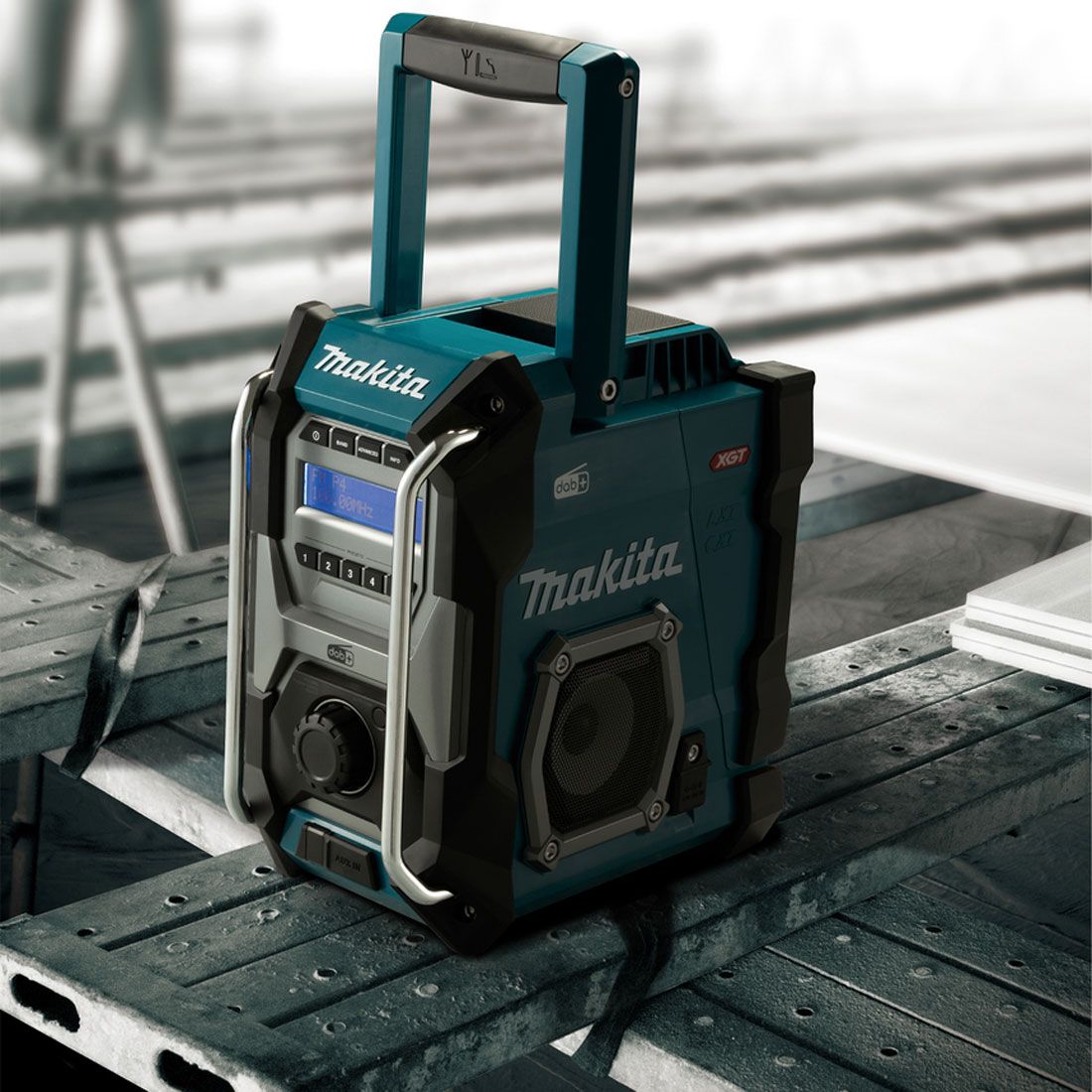 Makita MR003GZ 40V XGT FM/DAB/DAB+ Jobsite Radio Blue Body Only