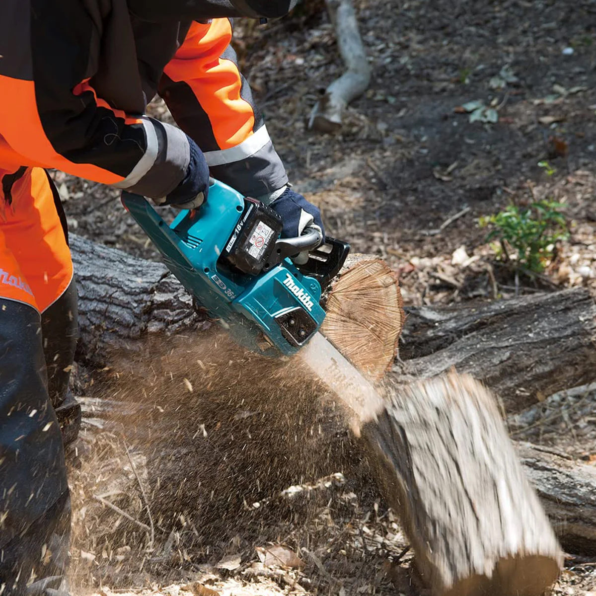 Makita DUC405PG2 36V Brushless Chainsaw 40cm with 2 x 6.0Ah Batteries & Charger