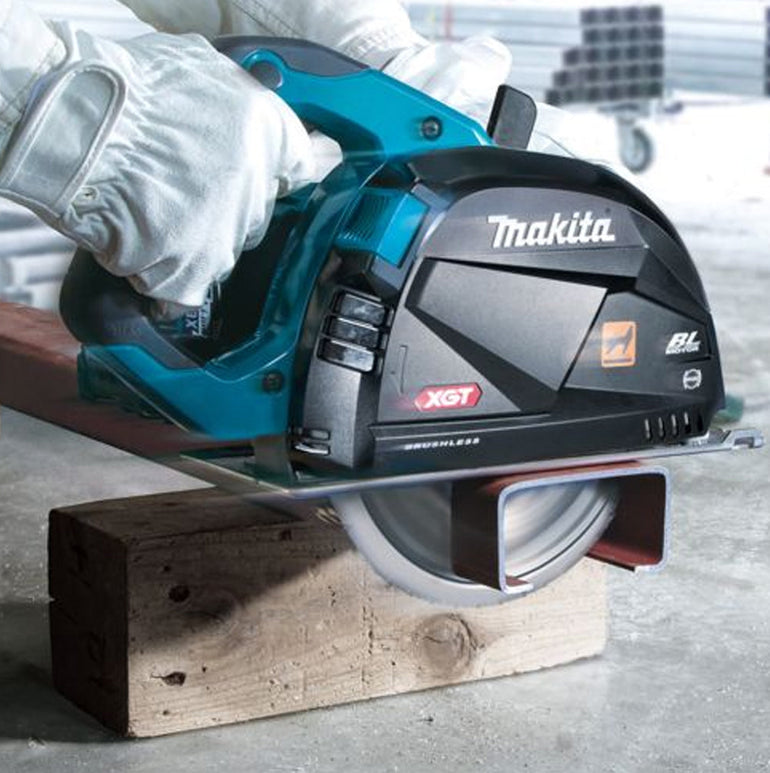 Makita CS002GZ 40Vmax XGT 185mm Cordless Metal Cutter Body Only