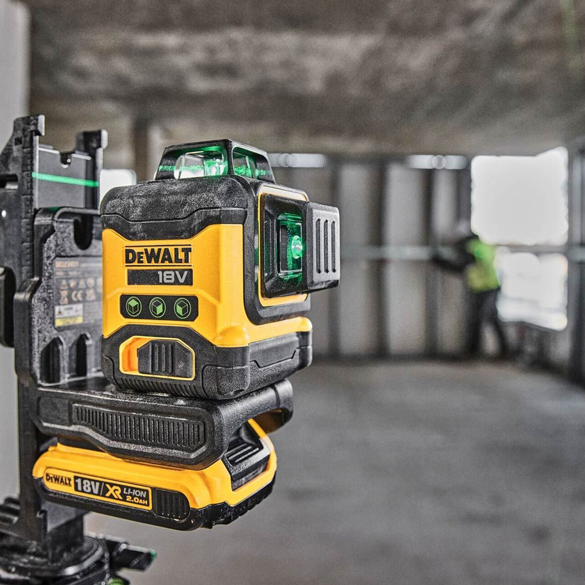 Dewalt DCLE34031D1 18V Compact 3 x 360 Green Laser with 1 x 2.0Ah Battery, Charger & Case