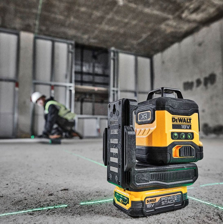 Dewalt DCLE34031D1 18V Compact 3 x 360 Green Laser with 1 x 2.0Ah Battery, Charger & Case