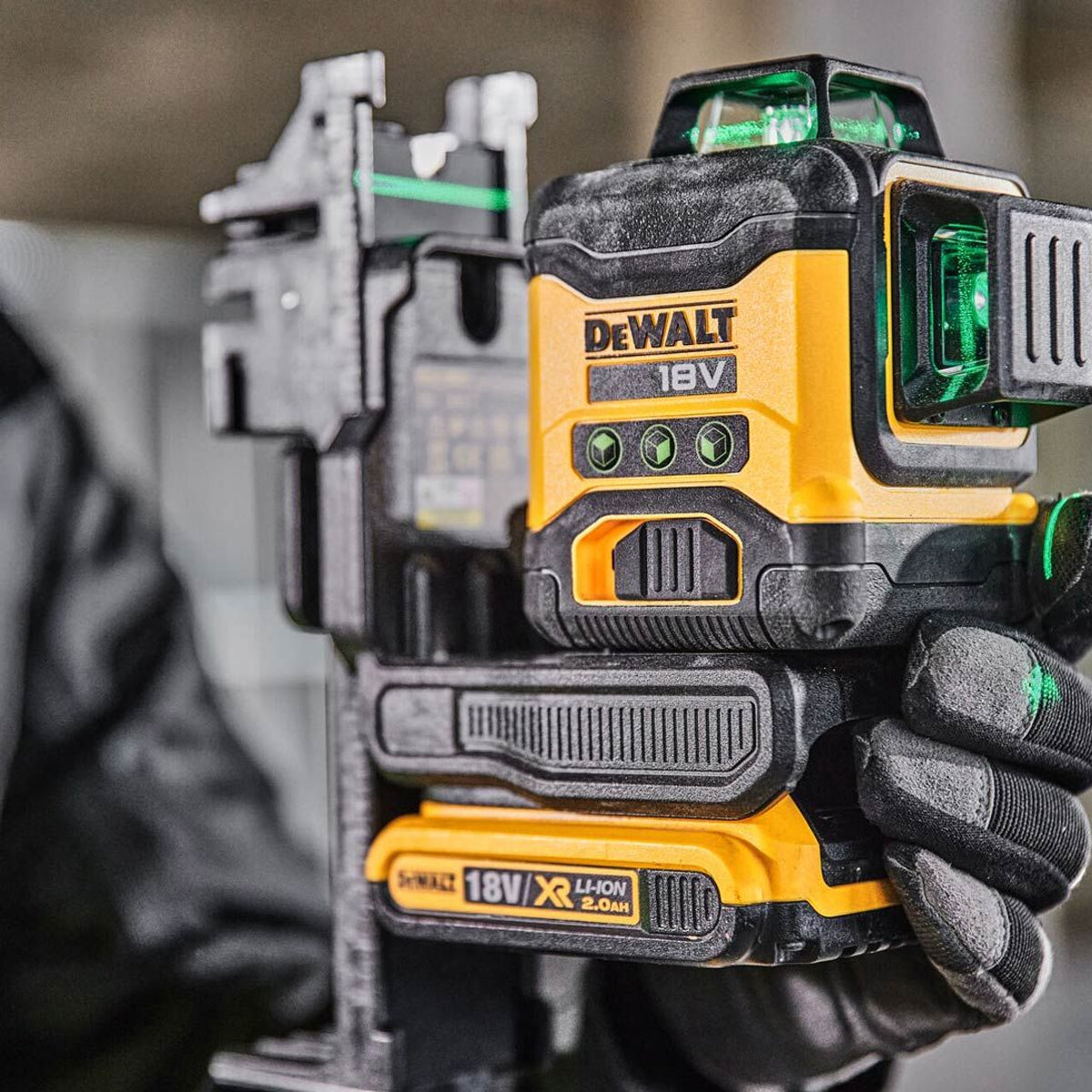 Dewalt DCLE34031D1 18V Compact 3 x 360 Green Laser with 1 x 2.0Ah Battery, Charger & Case