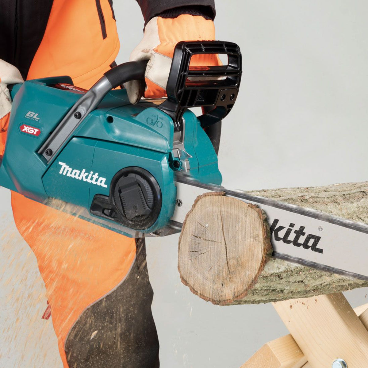 Makita UC016GZ 40V Max XGT 400mm/16" Brushless Chainsaw Body Only