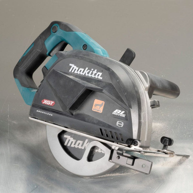 Makita CS002GZ01 40V Max XGT 185mm Brushless Metal Cutter Saw With Type 4 Case