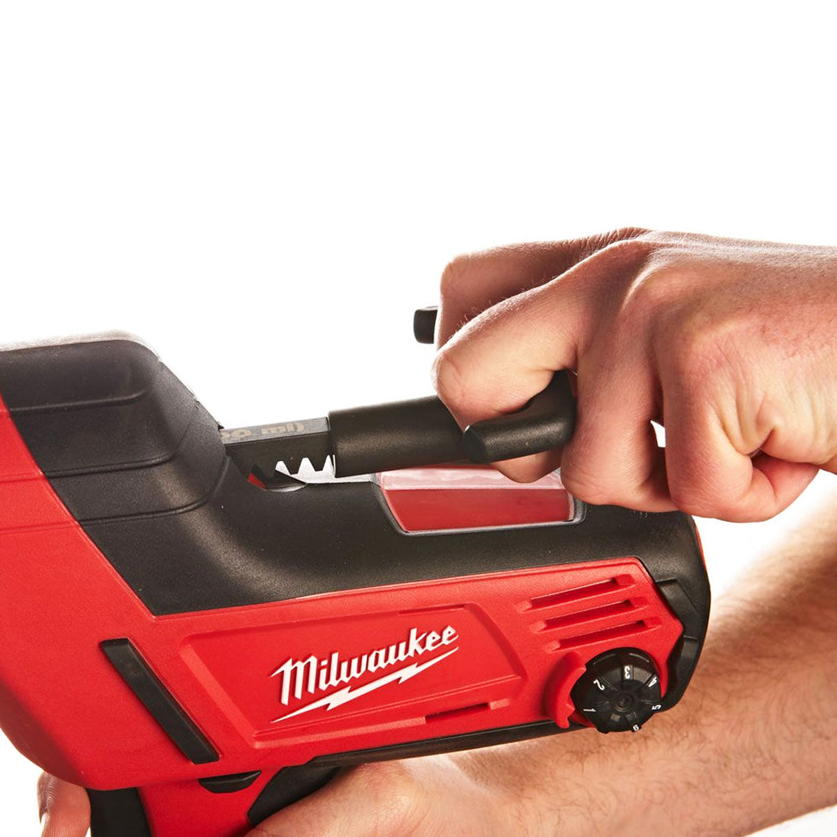 Milwaukee M12PCG310C-201B 12V 310ml Caulking Gun with 1 x 2.0Ah Battery, Charger & Bag 4933448763