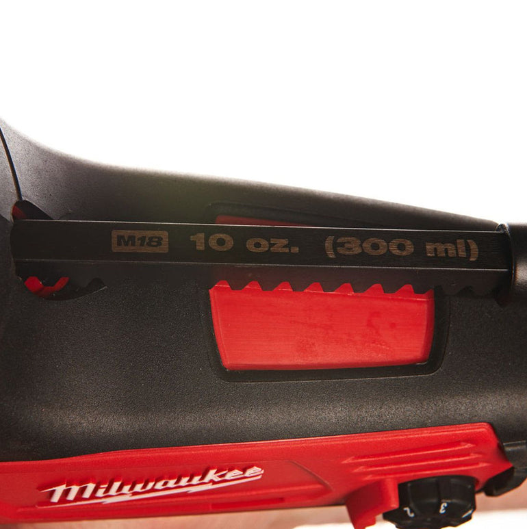 Milwaukee M12PCG310C-201B 12V 310ml Caulking Gun with 1 x 2.0Ah Battery, Charger & Bag 4933448763