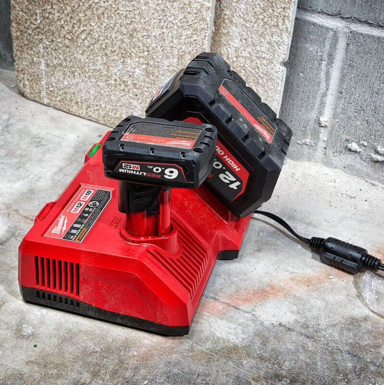 Milwaukee M12-18SC 12V/18V Super Fast Charger 240v 4932471735