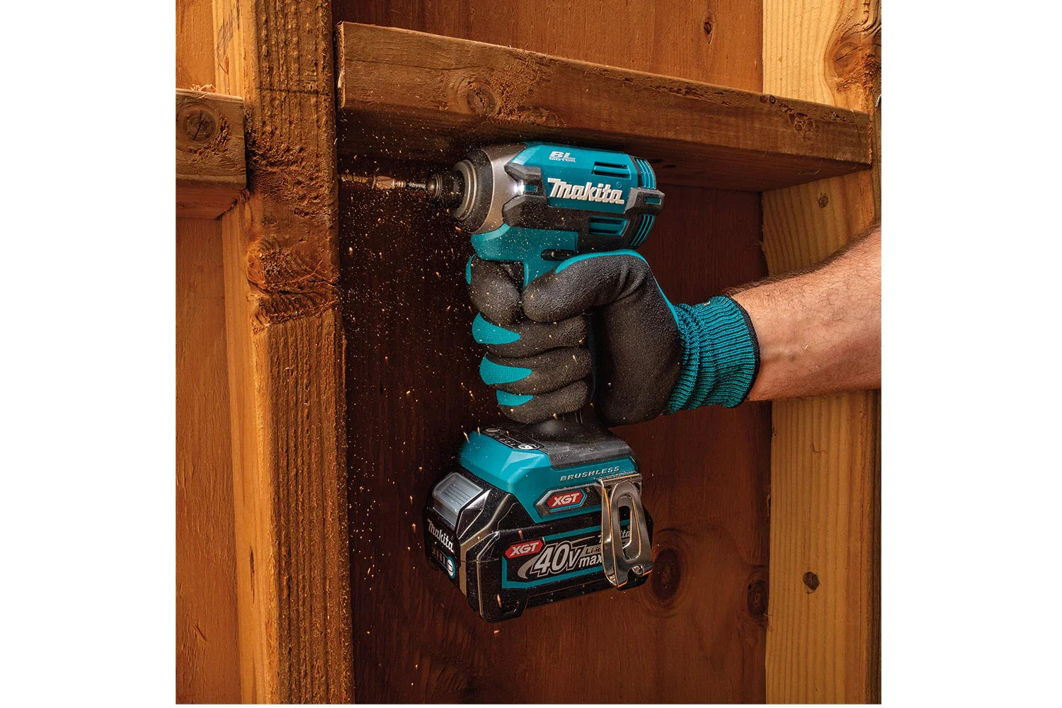 Makita TD003GZ 40V Brushless Impact Driver With 1 x 2.5Ah Battery & Charger