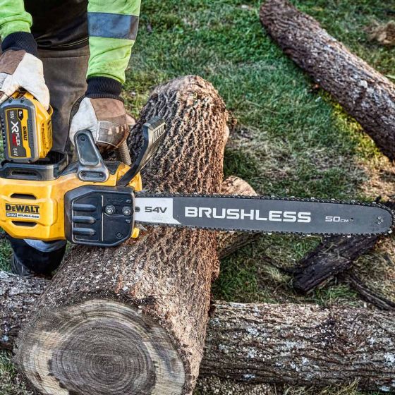 DeWalt DCMCS575X1-GB 54V Flexvolt Brushless 50cm Chainsaw with 1 x 3.0Ah Battery & Charger