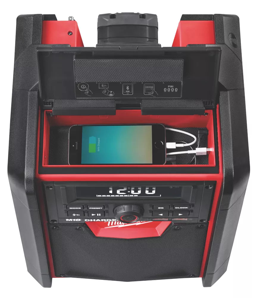 MILWAUKEE M18 RC-0 230V OR 18V AM / FM SITE RADIO