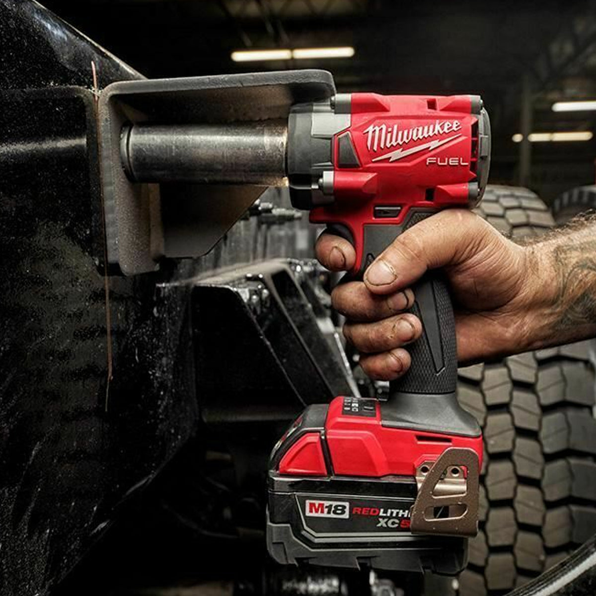 Milwaukee M18FIW2F38-0X 18V Fuel Brushless 3/8" Friction Ring Impact Wrench with 1 x 5.0Ah Battery