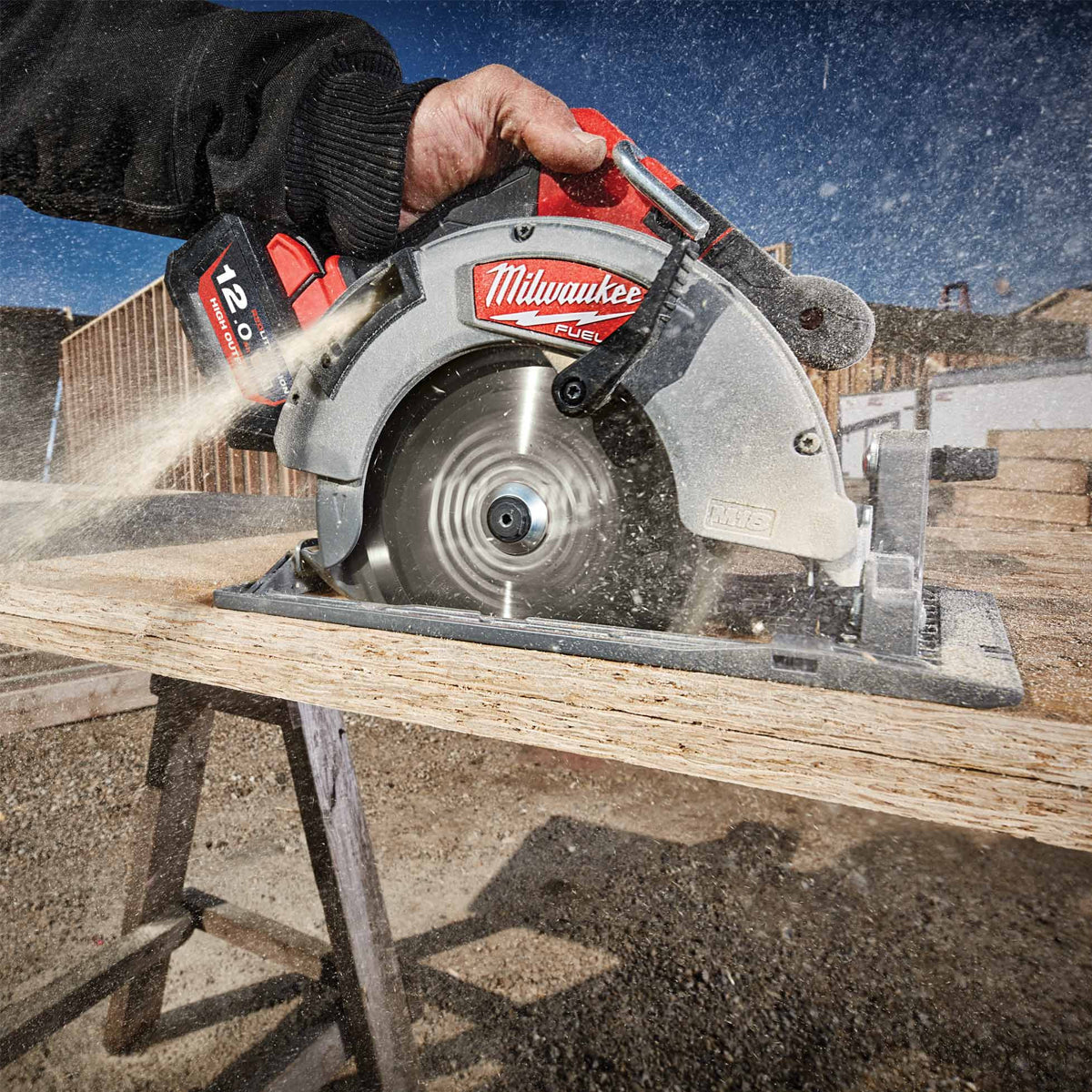 Milwaukee M18FCS66-0 M18 18V Fuel Brushless 66mm Circular Saw with 2 x 5.0Ah Battery & Charger