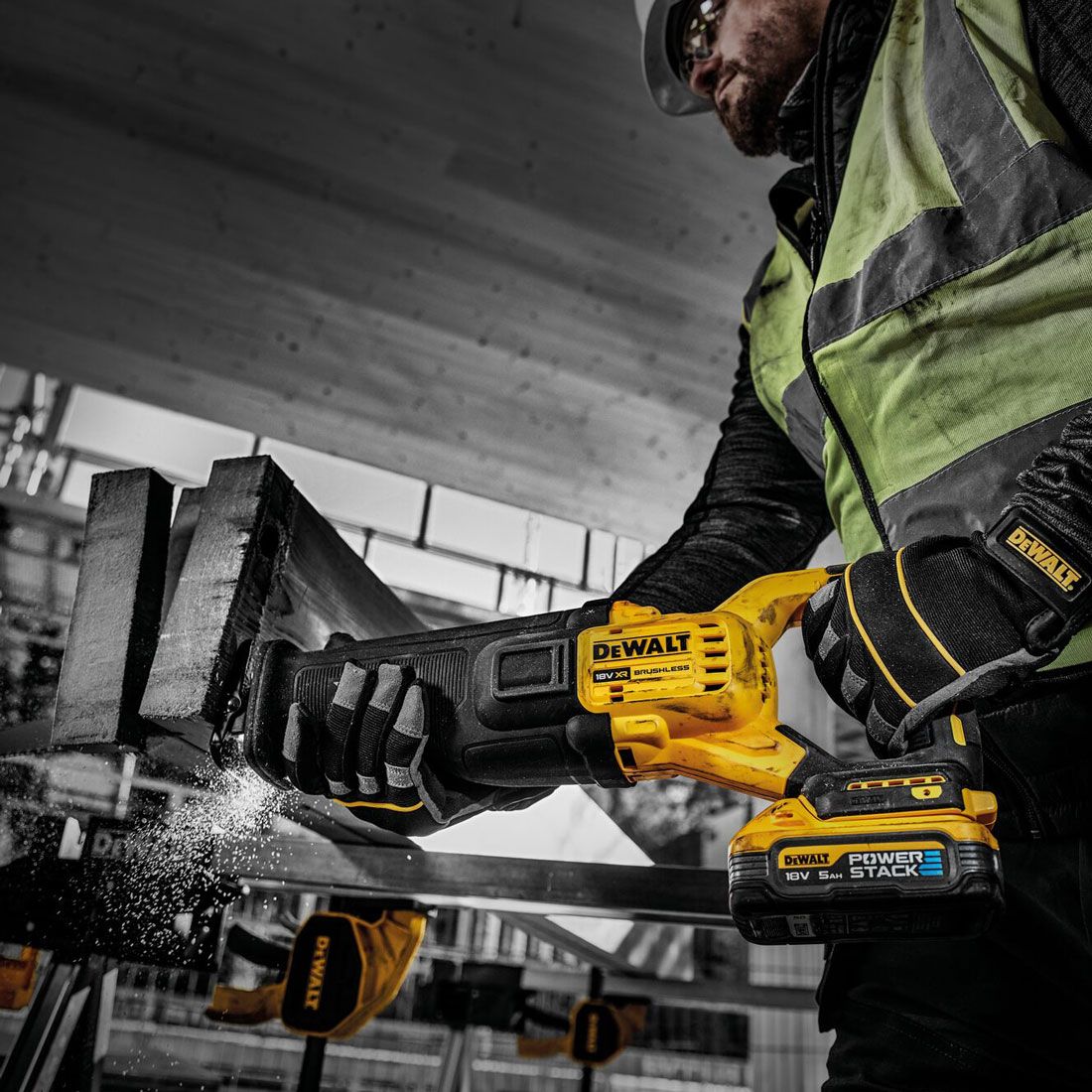 DeWalt DCS386H2T 18V XR Brushless Reciprocating Saw with 2 x 5.0Ah Powerstack Battery, Charger & Case