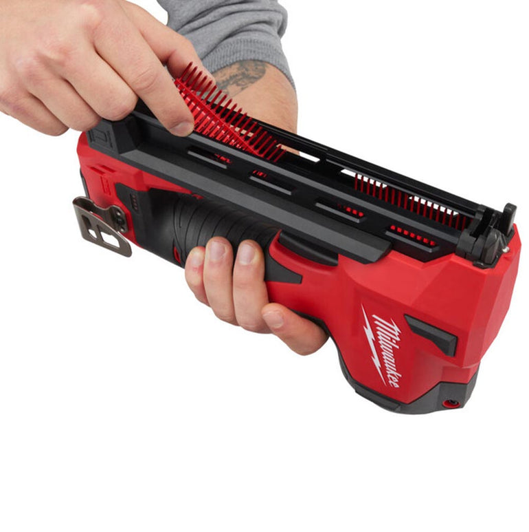 Milwaukee M12 BCST-0 12V Cable Stapler with 1 x 4.0Ah Battery