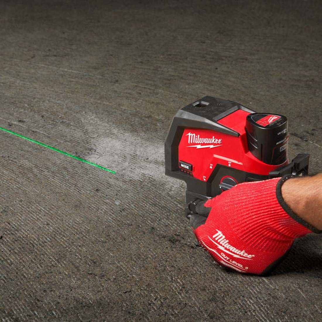 Milwaukee M12CLLP-0 12V Green Cross Line 2 Plane Laser 360° Case with 1 x 2.0Ah Battery & Charger