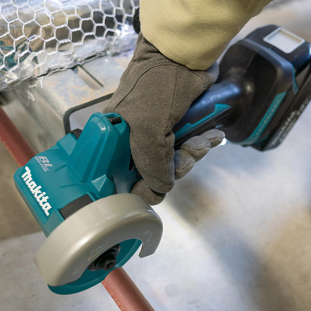 Makita DMC300Z 18V 76mm Brushless Disc Cutter With 1 x 5.0Ah Battery & Charger