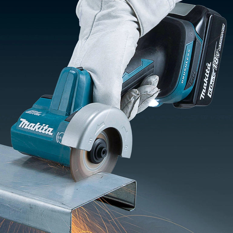 Makita DMC300Z 18V 76mm Brushless Disc Cutter With 1 x 5.0Ah Battery & Charger