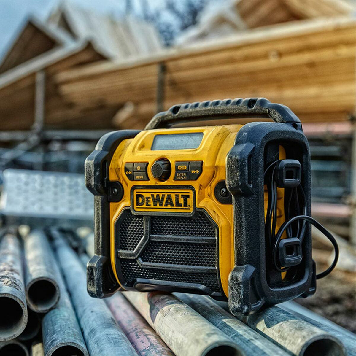 DeWALT DCR020 240V DAB Digital Jobsite FM Radio with 2.0Ah Battery