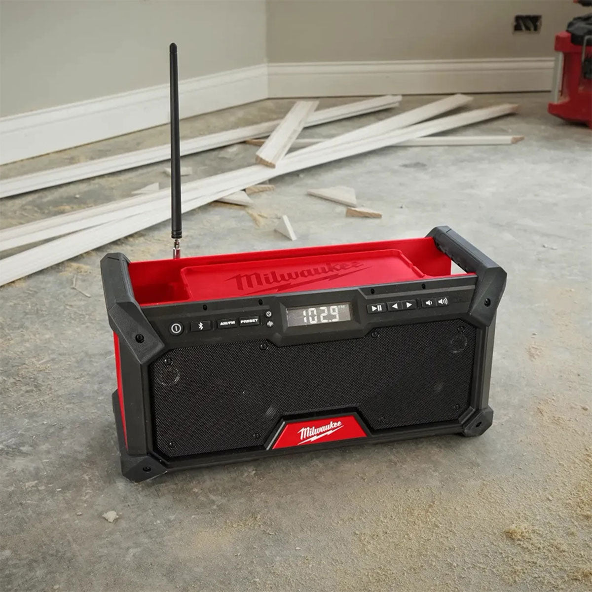 Milwaukee M18RADDAB+G2-0 18V Jobsite Radio DAB+ with 1 x 5.0Ah Battery & Charger