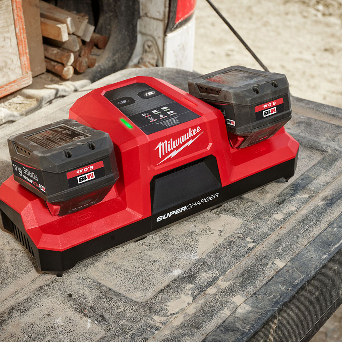 Milwaukee 2 x M18FB6 18V 6.0Ah FORGE RedLithium-Ion Battery with Dual Bay Super Charger