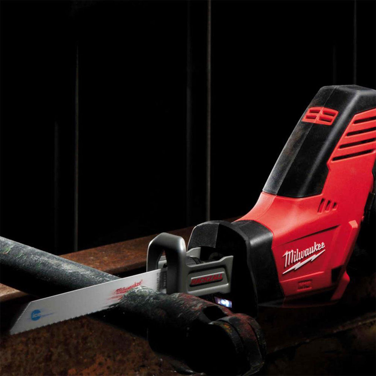 Milwaukee M12C12HZ-0 12V Hackzall Reciprocating Saw with 1 x 2.0Ah Battery Charger & Bag