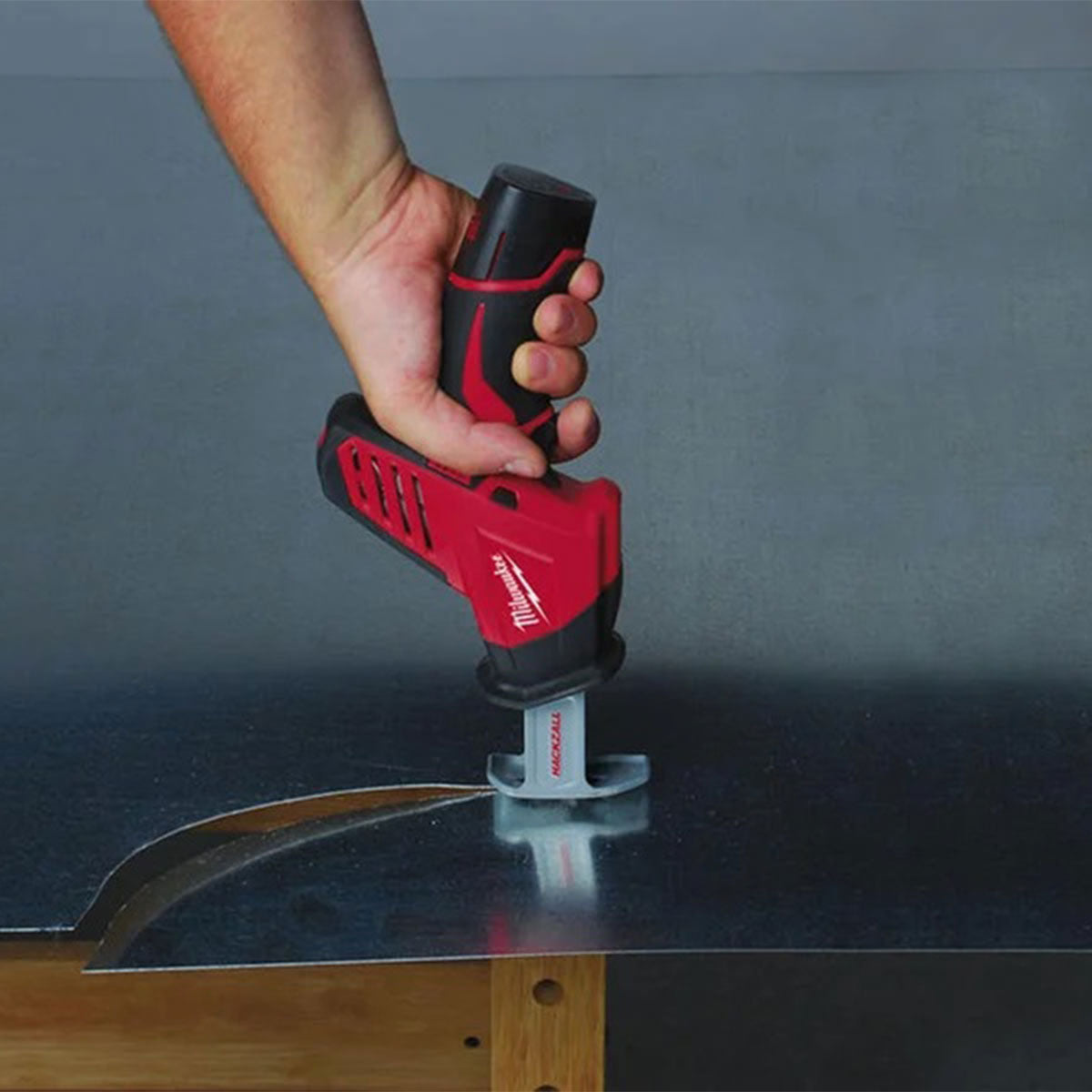 Milwaukee M12C12HZ-0 12V Hackzall Reciprocating Saw with 1 x 2.0Ah Battery & Charger