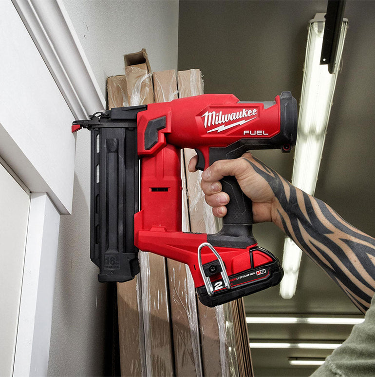 Milwaukee M18FN18GS-202X 18V FUEL Brushless Straight Finish Nailer 18G with 2 x 2.0Ah Battery, Charger & Case 4933471408