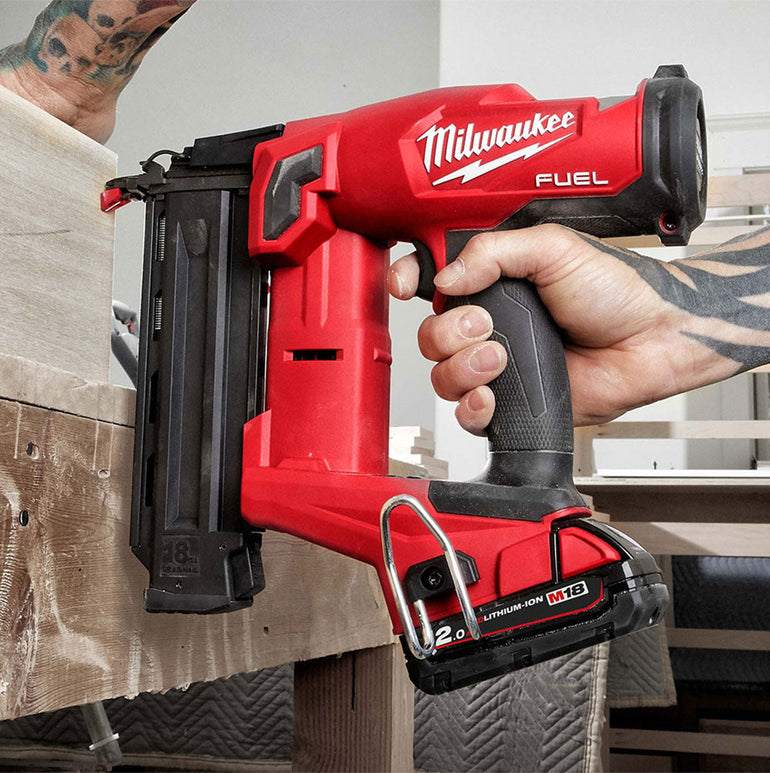 Milwaukee M18FN18GS-202X 18V FUEL Brushless Straight Finish Nailer 18G with 2 x 2.0Ah Battery, Charger & Case 4933471408