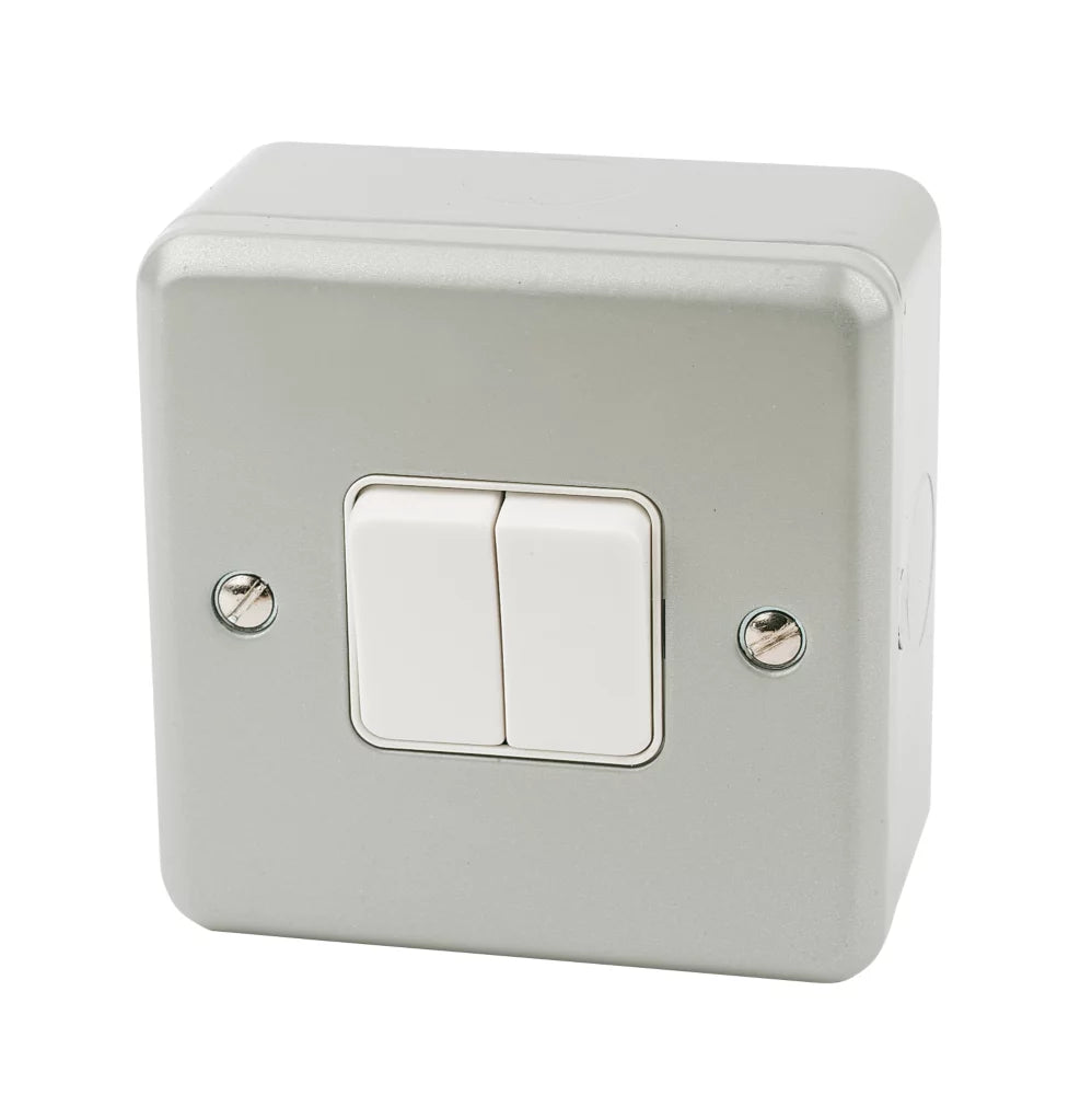 10AX 2-GANG 2-WAY METAL CLAD SWITCH WITH WHITE INSERTS
