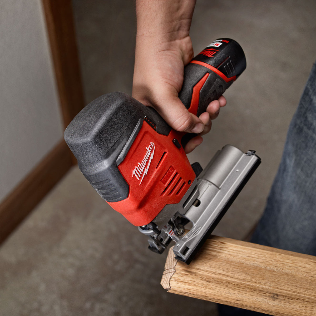 Milwaukee M12JS-0 12V Cordless Compact Jigsaw with 1 x 2.0Ah Battery & Charger