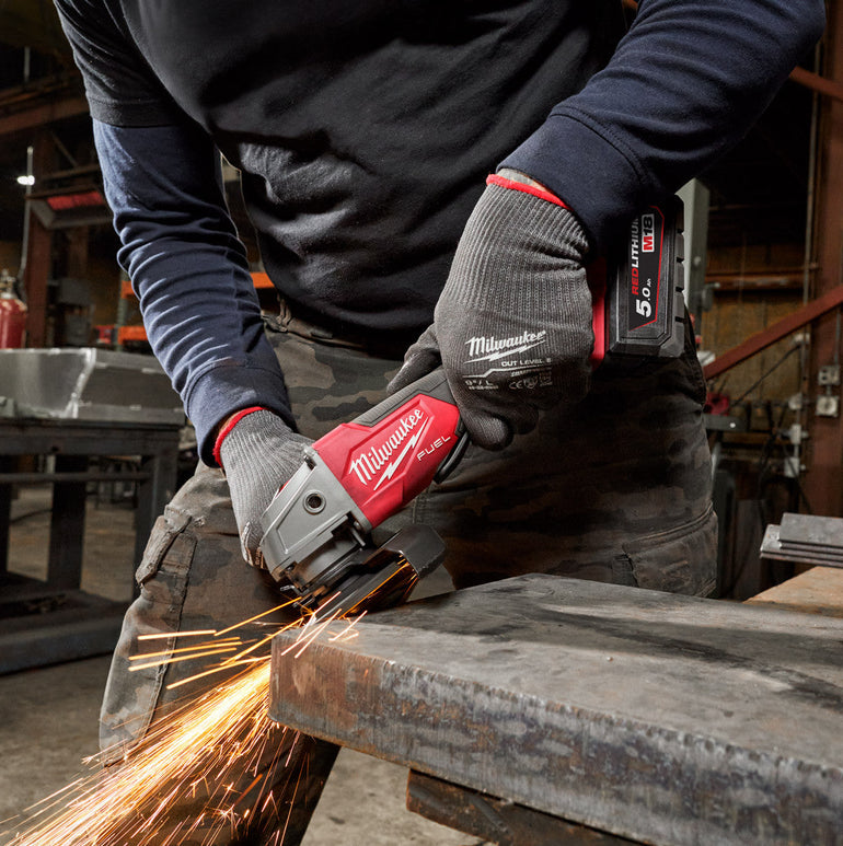 Milwaukee M18FSAG115X-0 18V 115mm Fuel Brushless Angle Grinder with 1 x 5.5Ah Battery & Charger