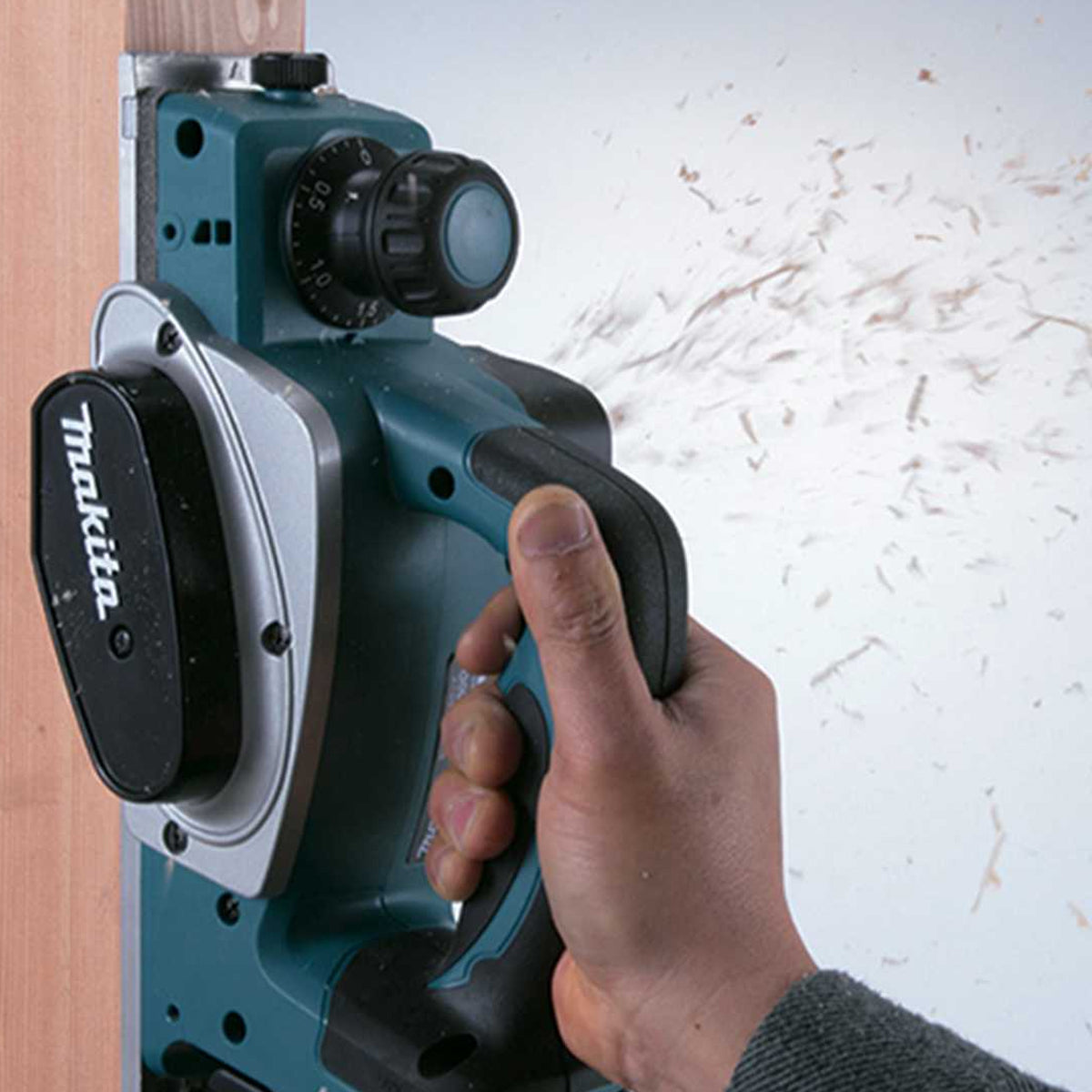 Makita MT8080TJ 18V 82mm Planer + Jigsaw Twin Pack with 2 x 5.0Ah Batteries & Charger in Case