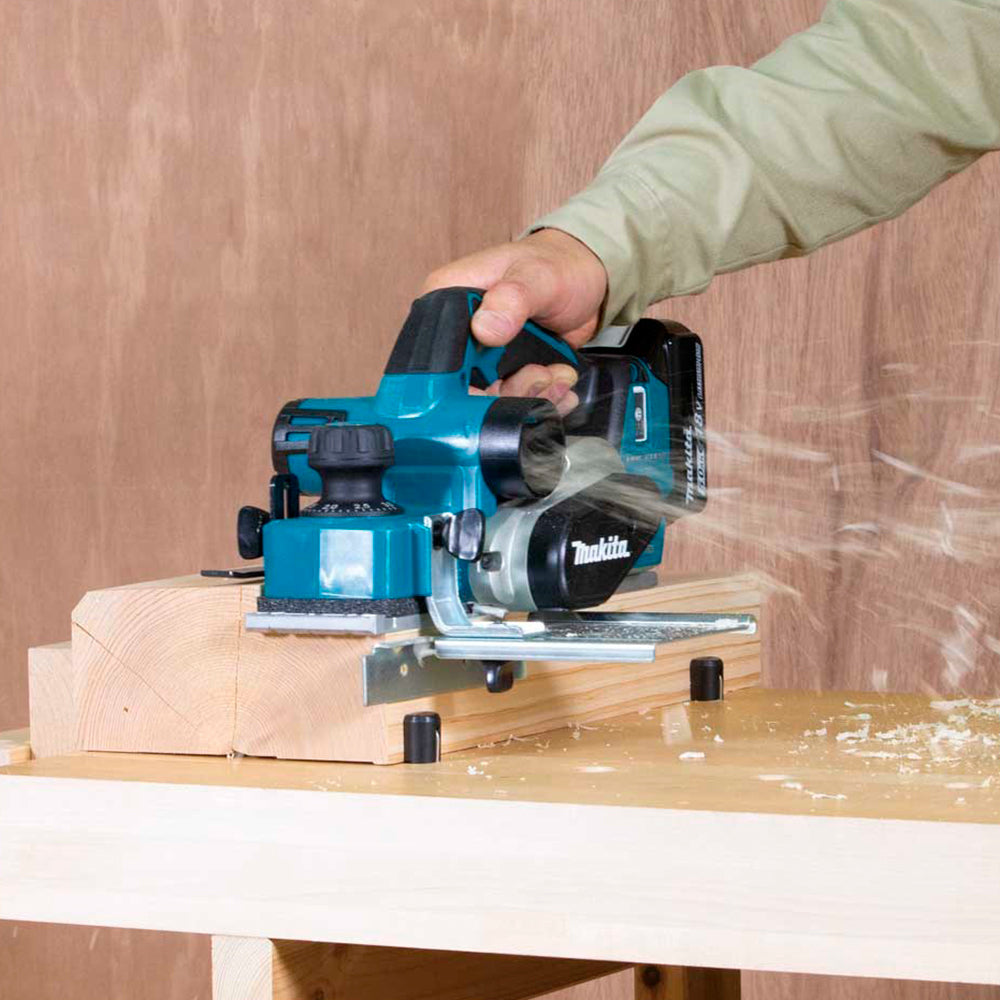 Makita DKP181Z 18V 82mm LXT Brushless Planer Body with Planer Blade