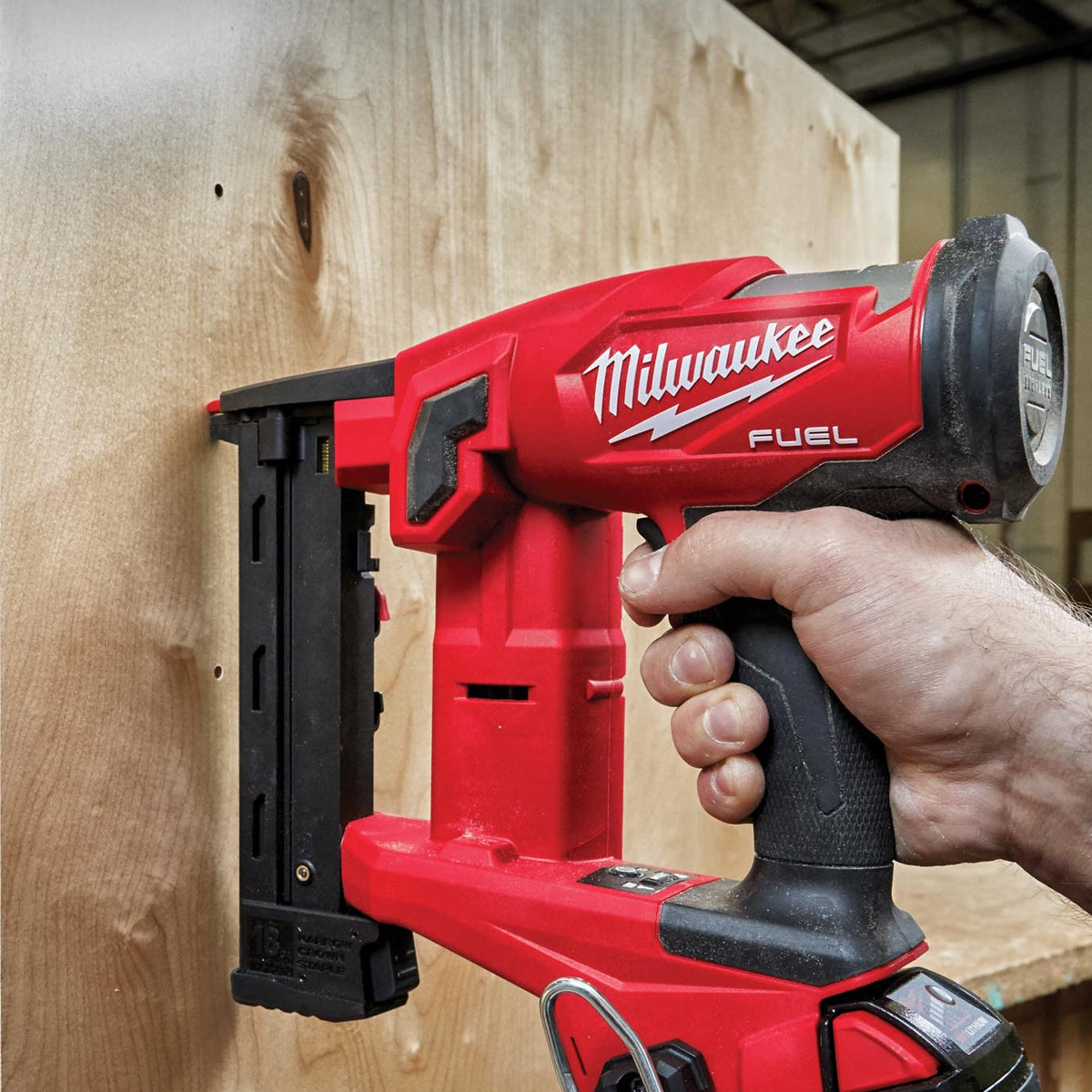 Milwaukee M18FNCS18GS-0X 18V Fuel Brushless First Fix Nail Gun with 1 x 3.0Ah Battery & Charger in Case