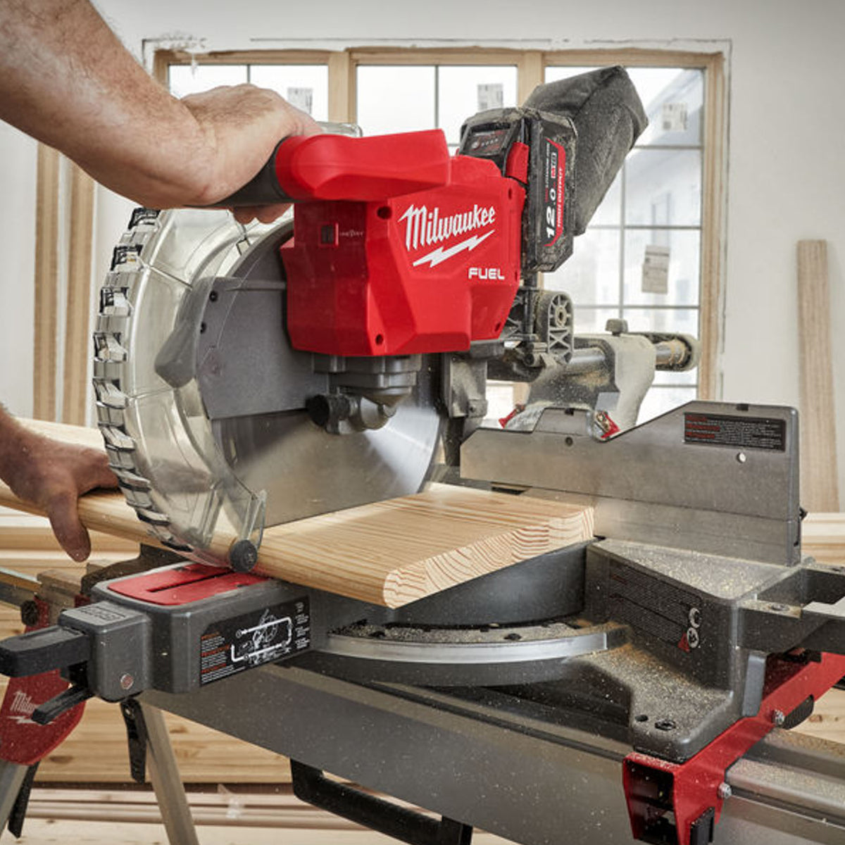 Milwaukee M18FMS305-0 18V Brushless 305mm Mitre Saw with Extendable Leg Stand