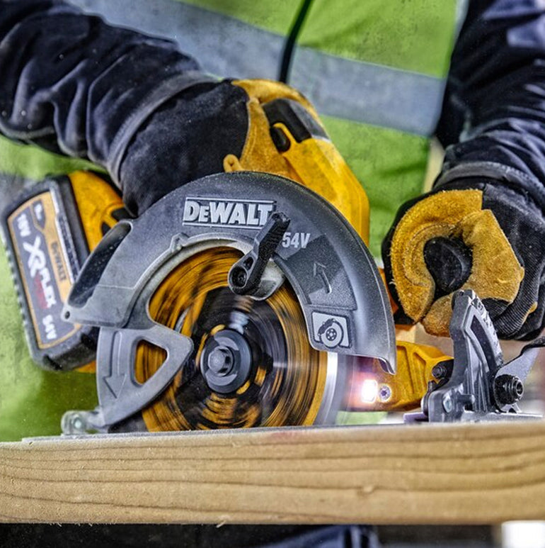 Dewalt DCS578N 54V XR FlexVolt Brushless 190mm Circular Saw with 1 x 9.0Ah Battery