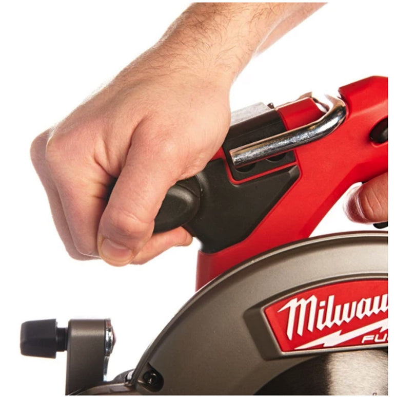 Milwaukee M18CCS55-0 18V M18 Fuel Brushless 165mm Circular Saw with 1 x 5.5Ah Battery & Charger