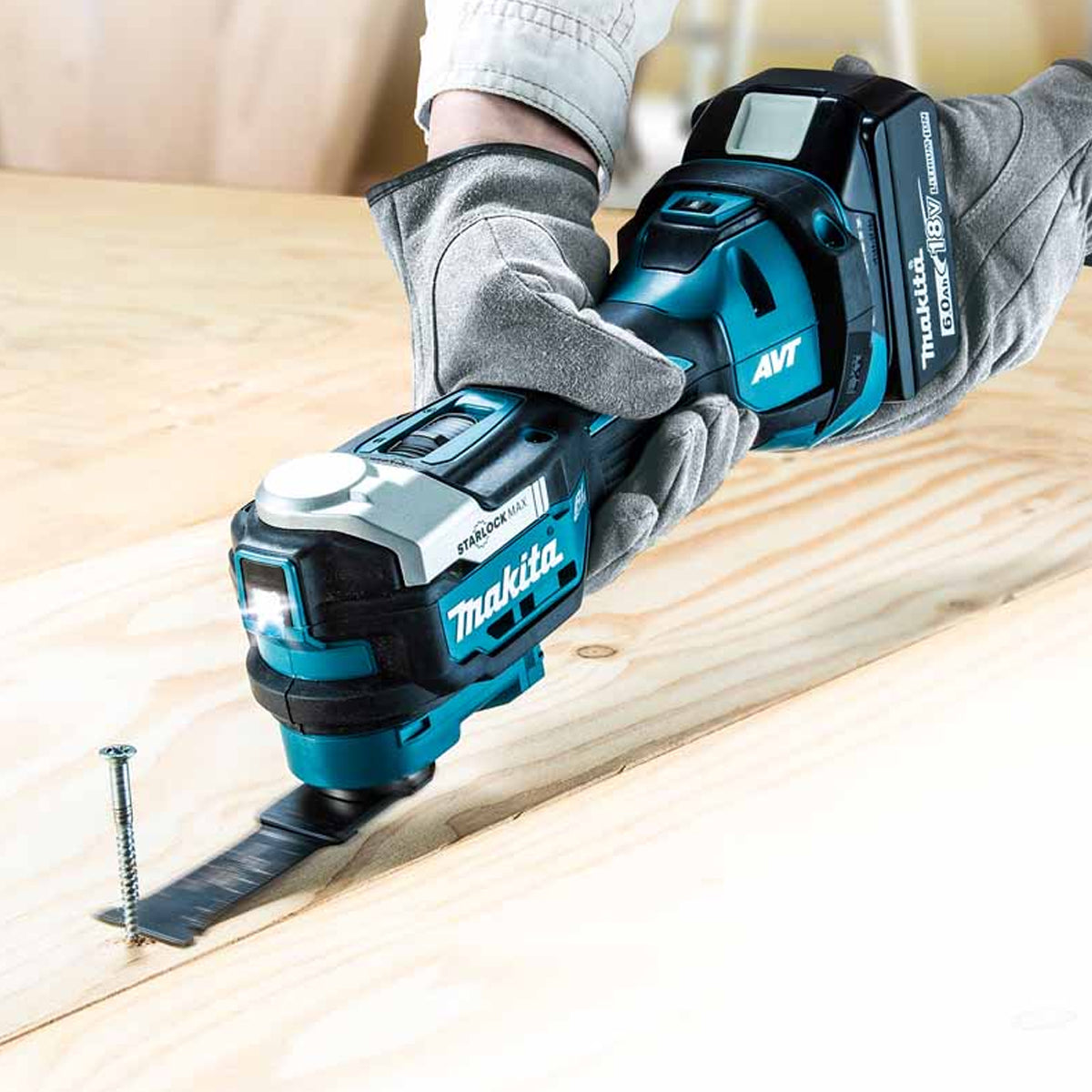 Makita DTM52Z 18V Brushless Oscillating Multi Tool With 1 x 5.0Ah Battery Charger & Bag