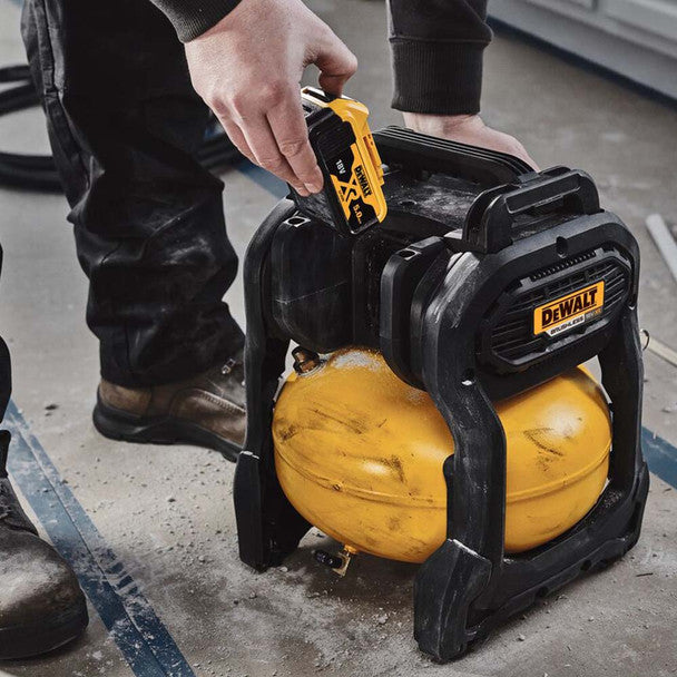 Dewalt DCC1018N-XJ 18V XR Brushless Compressor - Body