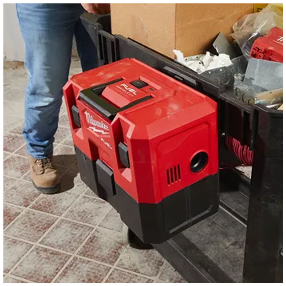 Milwaukee M12 FVCL-0 12V FUEL Brushless Wet & Dry Vacuum with 1 x 2.0Ah Battery Charger