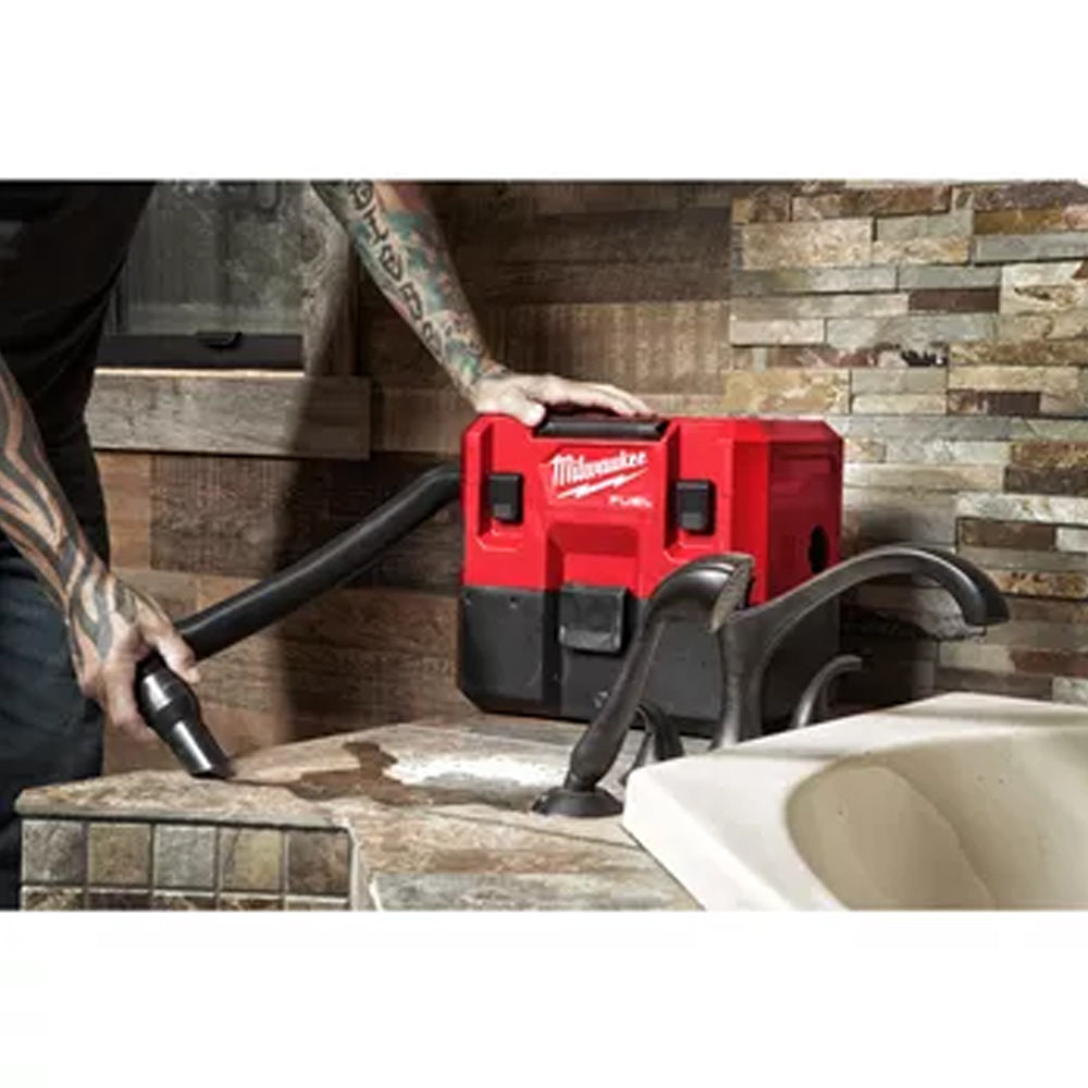 Milwaukee M12 FVCL-0 12V FUEL Brushless Wet & Dry Vacuum with 1 x 2.0Ah Battery Charger