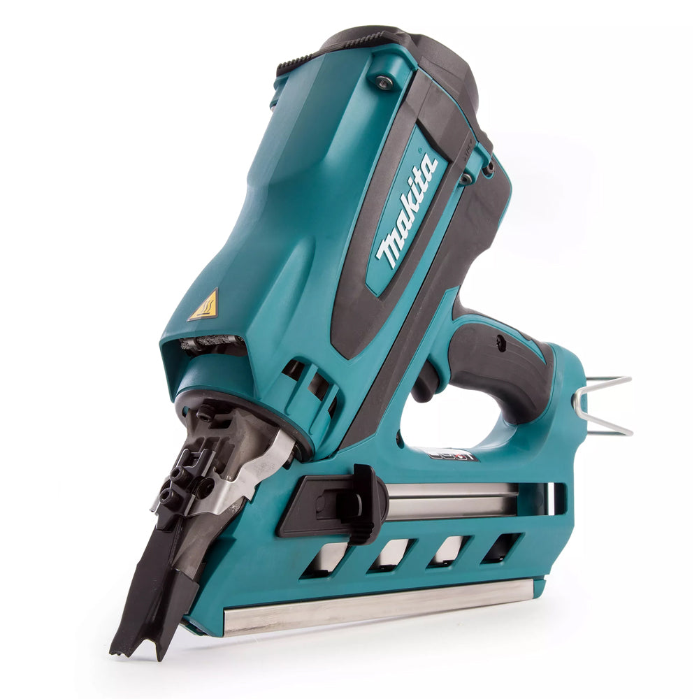 Makita GN900SE 7.2V Cordless First Fix Gas Nailer With 2 x 7.2V Batteries Charger In Case