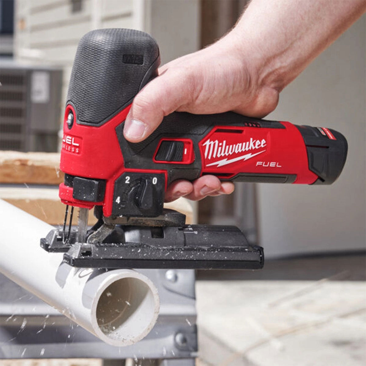 Milwaukee M12FJS-0 12V Fuel Brushless Bodygrip Jigsaw with 1 x 2.0Ah Battery & Charger