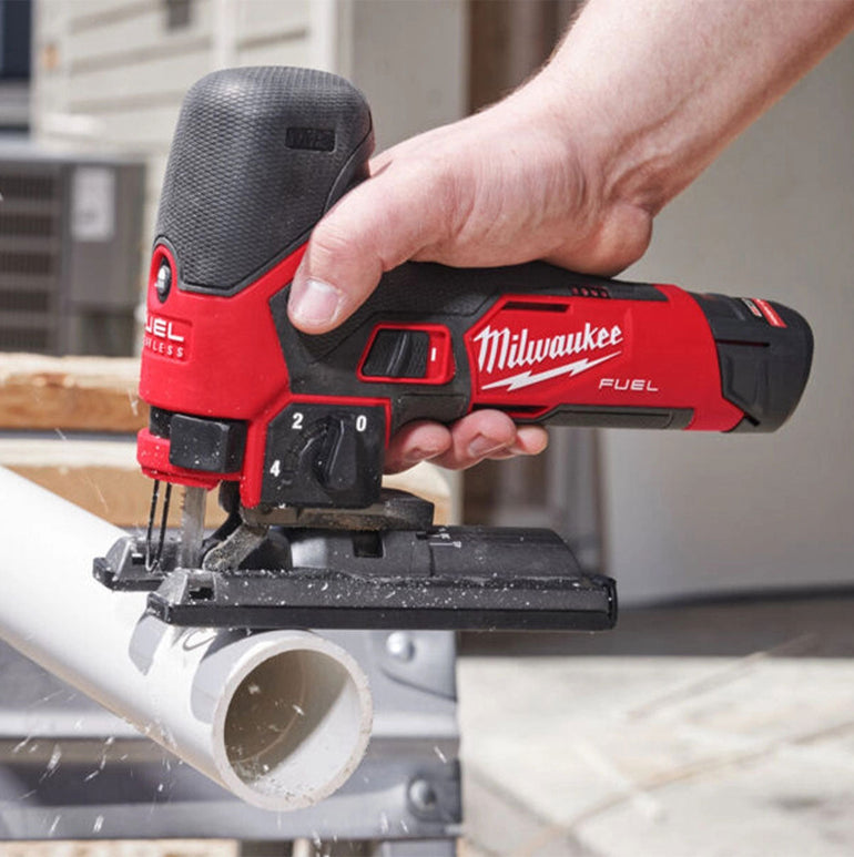 Milwaukee M12FJS-0 12V Fuel Brushless Bodygrip Jigsaw with 1 x 2.0Ah Battery & Charger