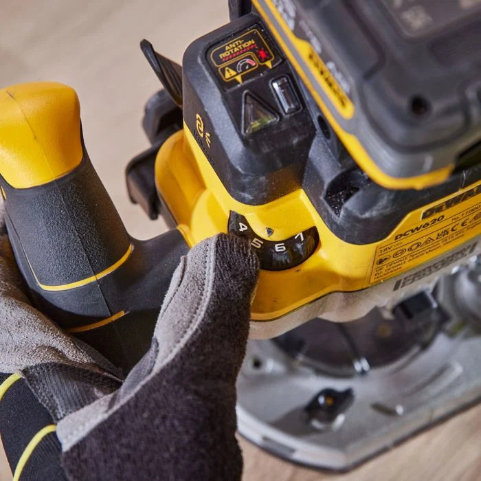 DeWalt DCW620NT-XJ 18v XR Cordless Brushless 1/2