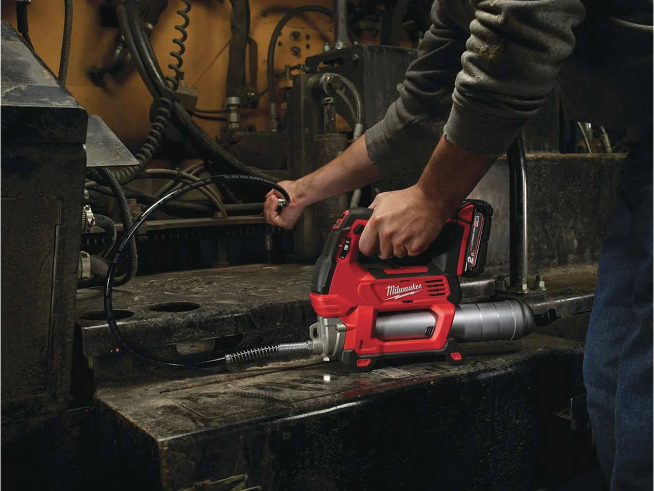 Milwaukee M18GG-0 18V M18 Cordless Grease Gun Body only 4933440493