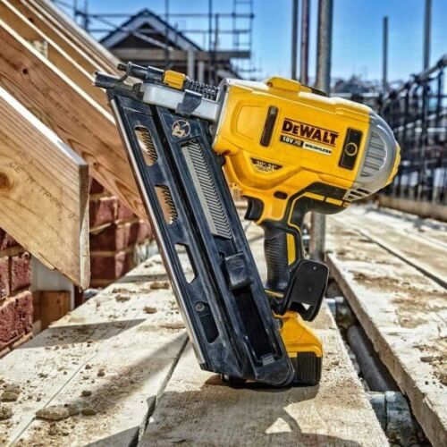 DeWalt DCN692N 18V Li-Ion XR Brushless 2 Speed 1st Fix Framing Nailer Body Only