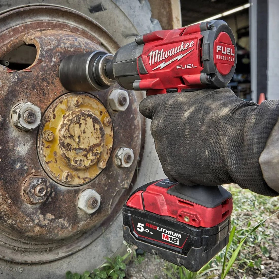 Milwaukee M18FMTIW2F38-502X 18V Fuel Brushless 3/8" Impact Wrench with 2 x 5.0Ah Batteries Charger & Case 4933479405