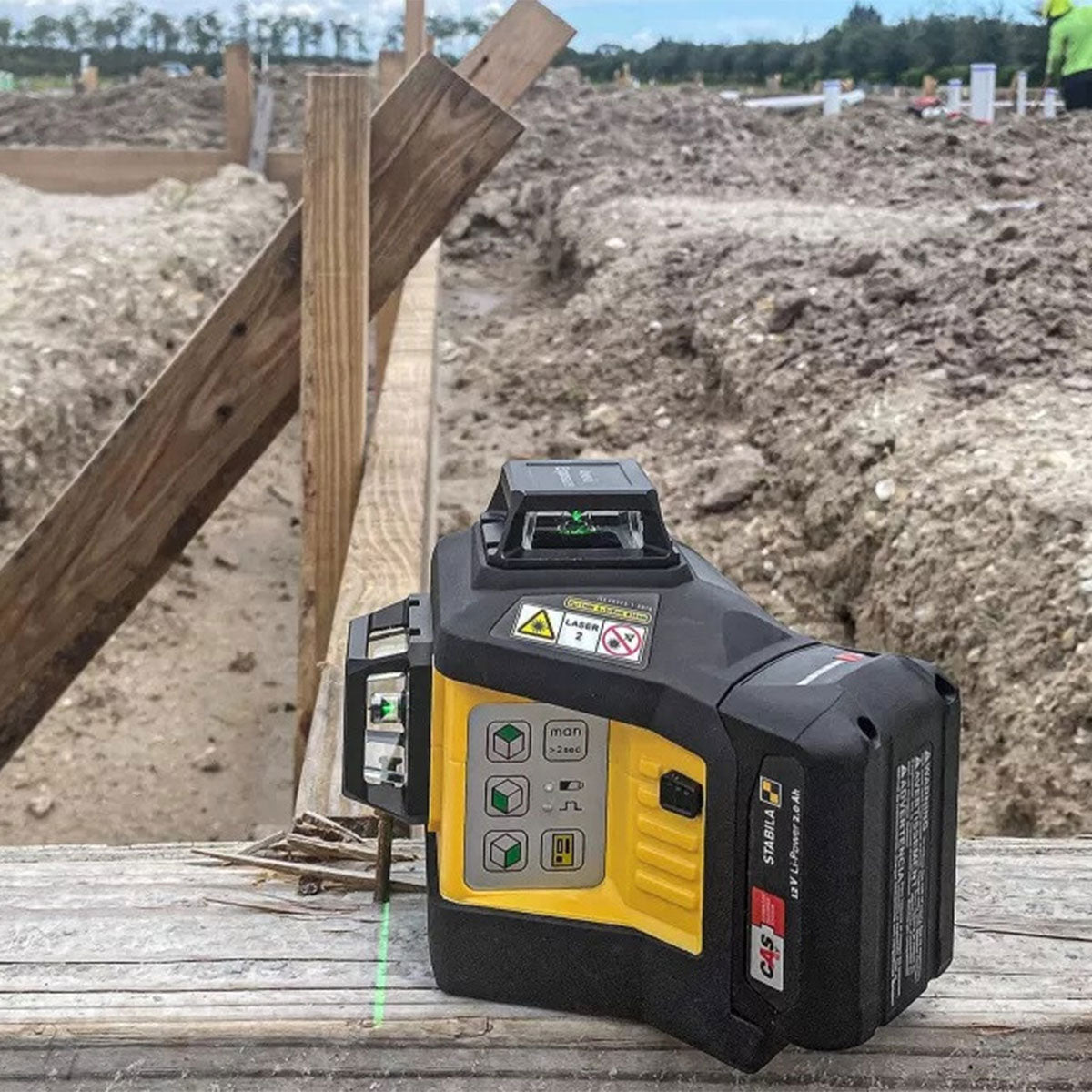 Stabila STB-LAX600GB 12V Green Multi-line Laser With 1 x 2.0Ah CAS Battery, Charger & Case